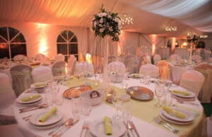 Belišator nudi prateću opremu za venčanja i događaje: stolice, stolove, rasvetu i još mnogo toga. Sve što vam je potrebno za savršen događaj!