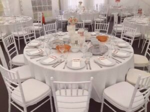 Belišator nudi prateću opremu za venčanja i događaje: stolice, stolove, rasvetu i još mnogo toga. Sve što vam je potrebno za savršen događaj!