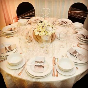 Belišator nudi prateću opremu za venčanja i događaje: stolice, stolove, rasvetu i još mnogo toga. Sve što vam je potrebno za savršen događaj!