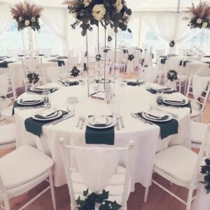 Belišator nudi prateću opremu za venčanja i događaje: stolice, stolove, rasvetu i još mnogo toga. Sve što vam je potrebno za savršen događaj!