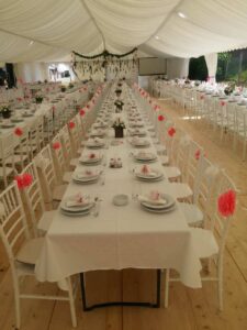 Belišator nudi prateću opremu za venčanja i događaje: stolice, stolove, rasvetu i još mnogo toga. Sve što vam je potrebno za savršen događaj!