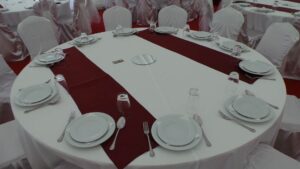 Belišator nudi prateću opremu za venčanja i događaje: stolice, stolove, rasvetu i još mnogo toga. Sve što vam je potrebno za savršen događaj!